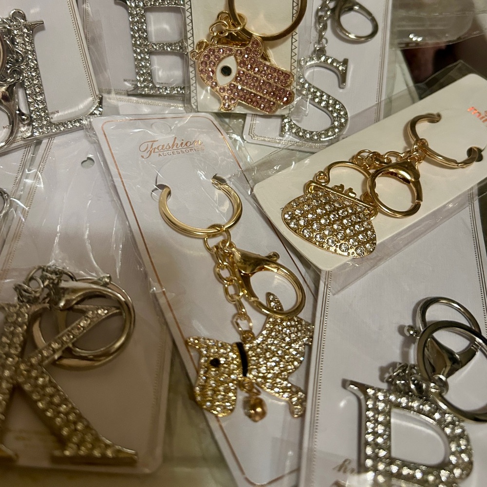 25 for $25 KeyChain Purse Charms CATS DOGS HAMSA HEARTS GUITARS CROSS - more NEW - Picture 10 of 14